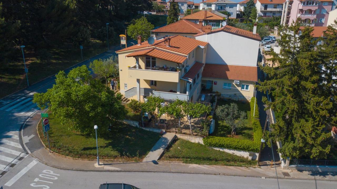 Apartment Mir Pula Exterior foto